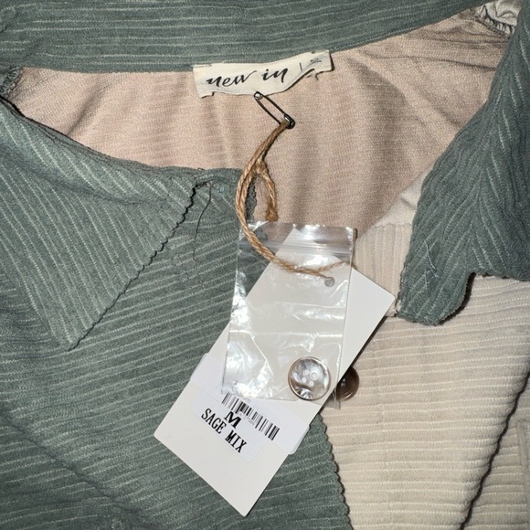 NWT Shacket - Picture 3 of 4